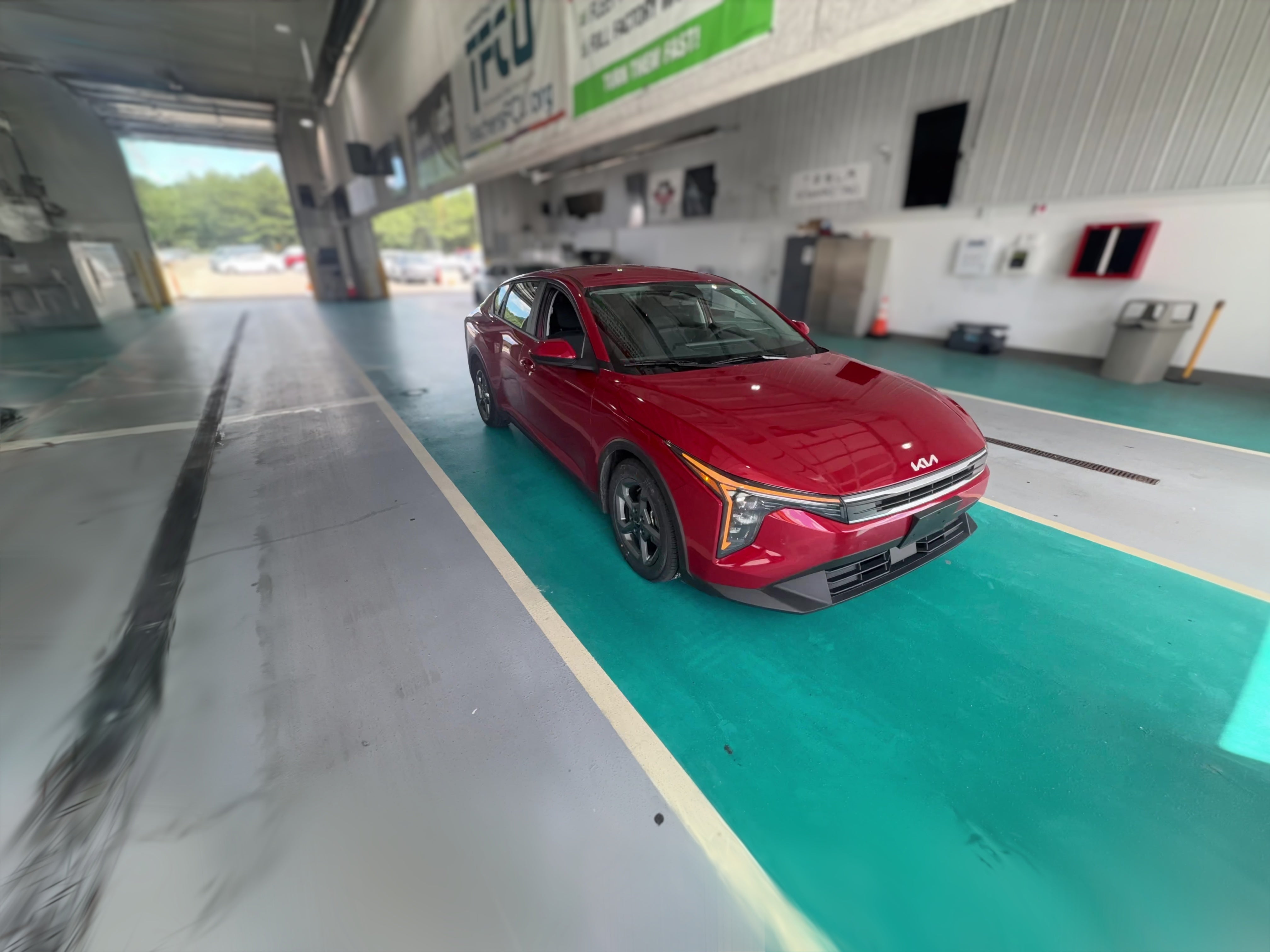 2025 Kia K4 LXS - Photo 39