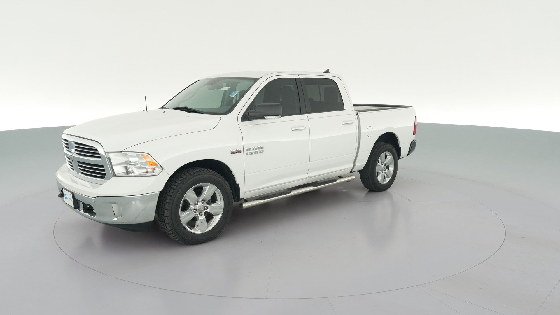 2015 Ram 1500 Crew Cab vehicle photo