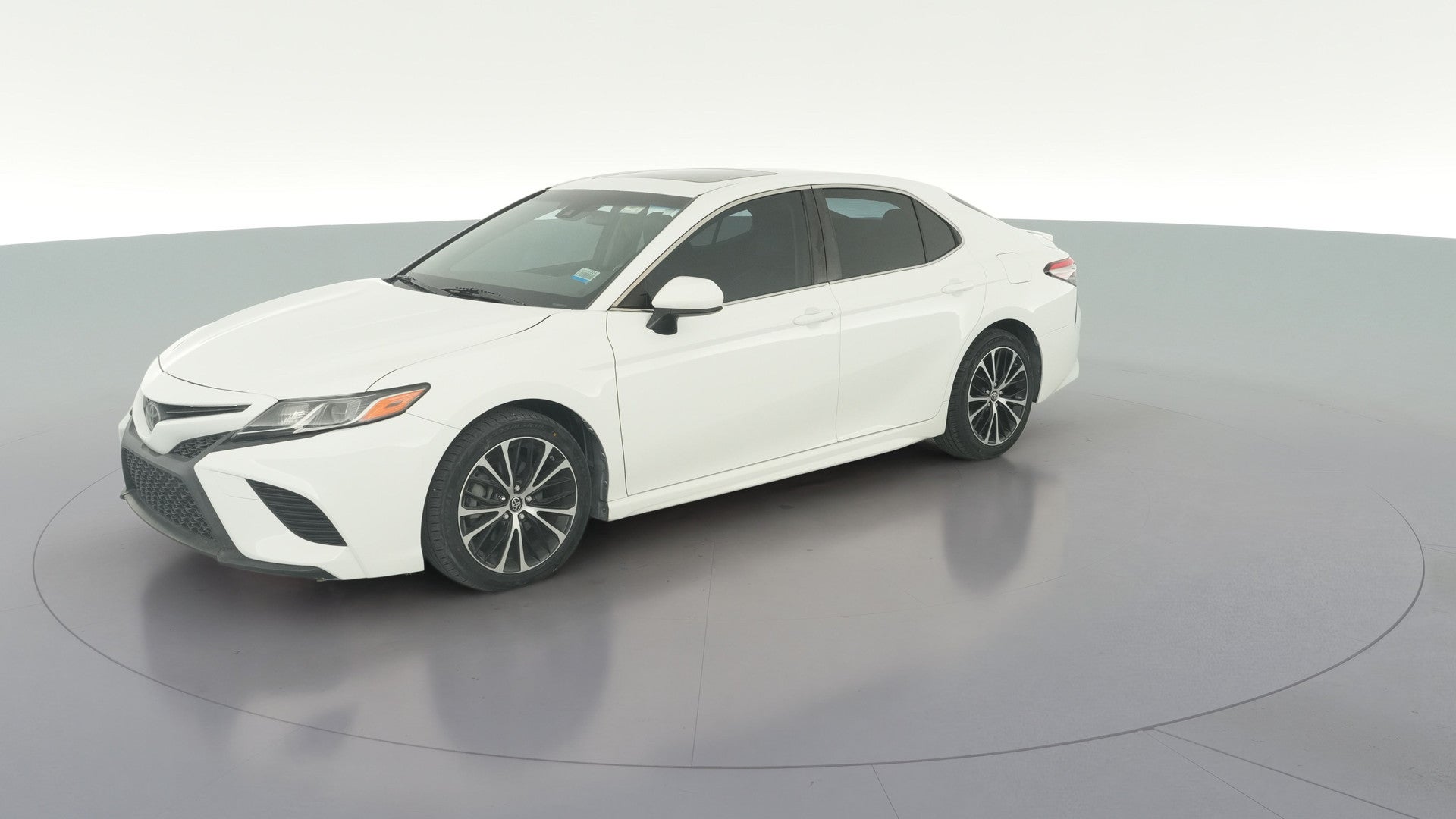 2018 Toyota Camry vehicle photo