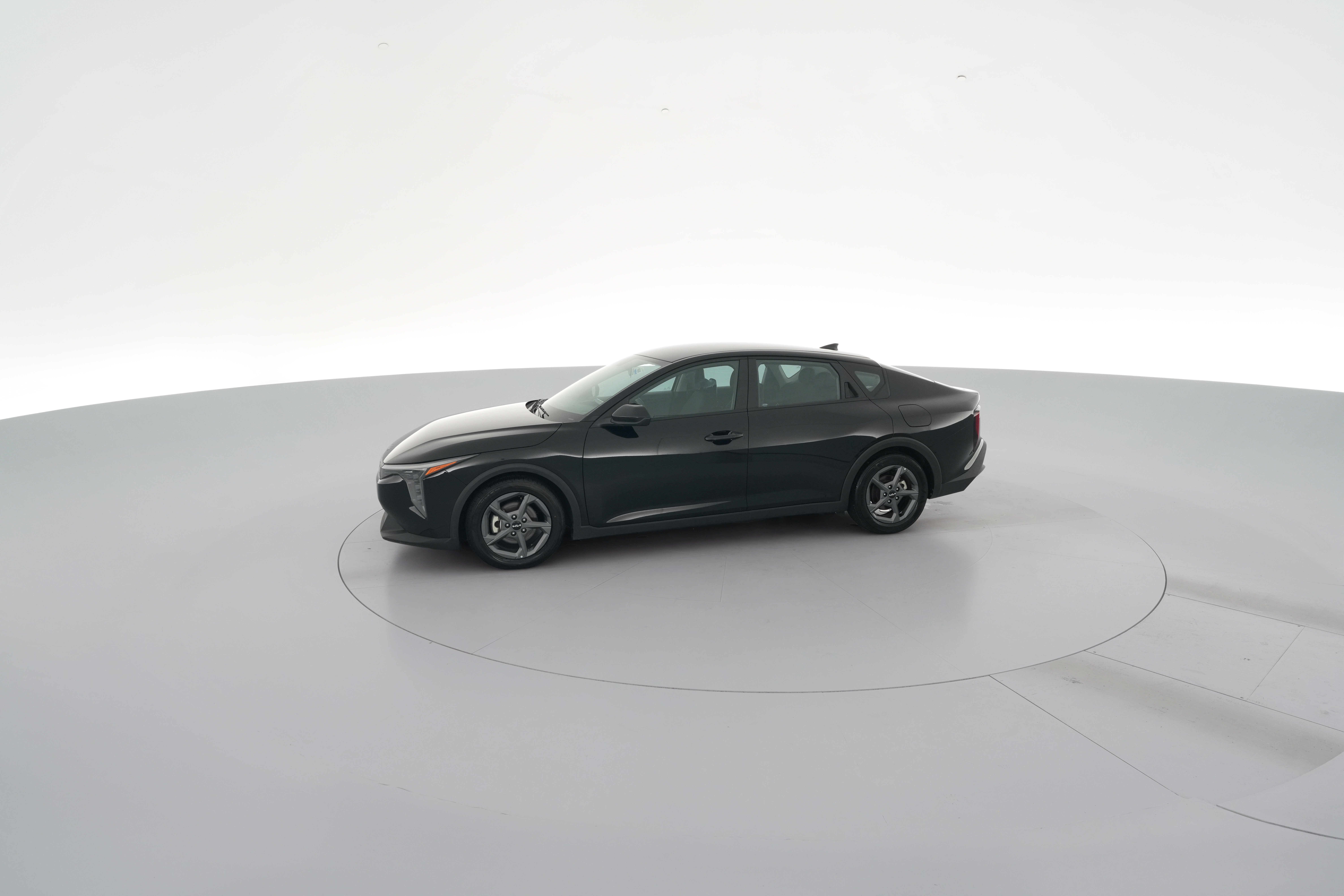 2025 Kia K4 LXS - Photo 25