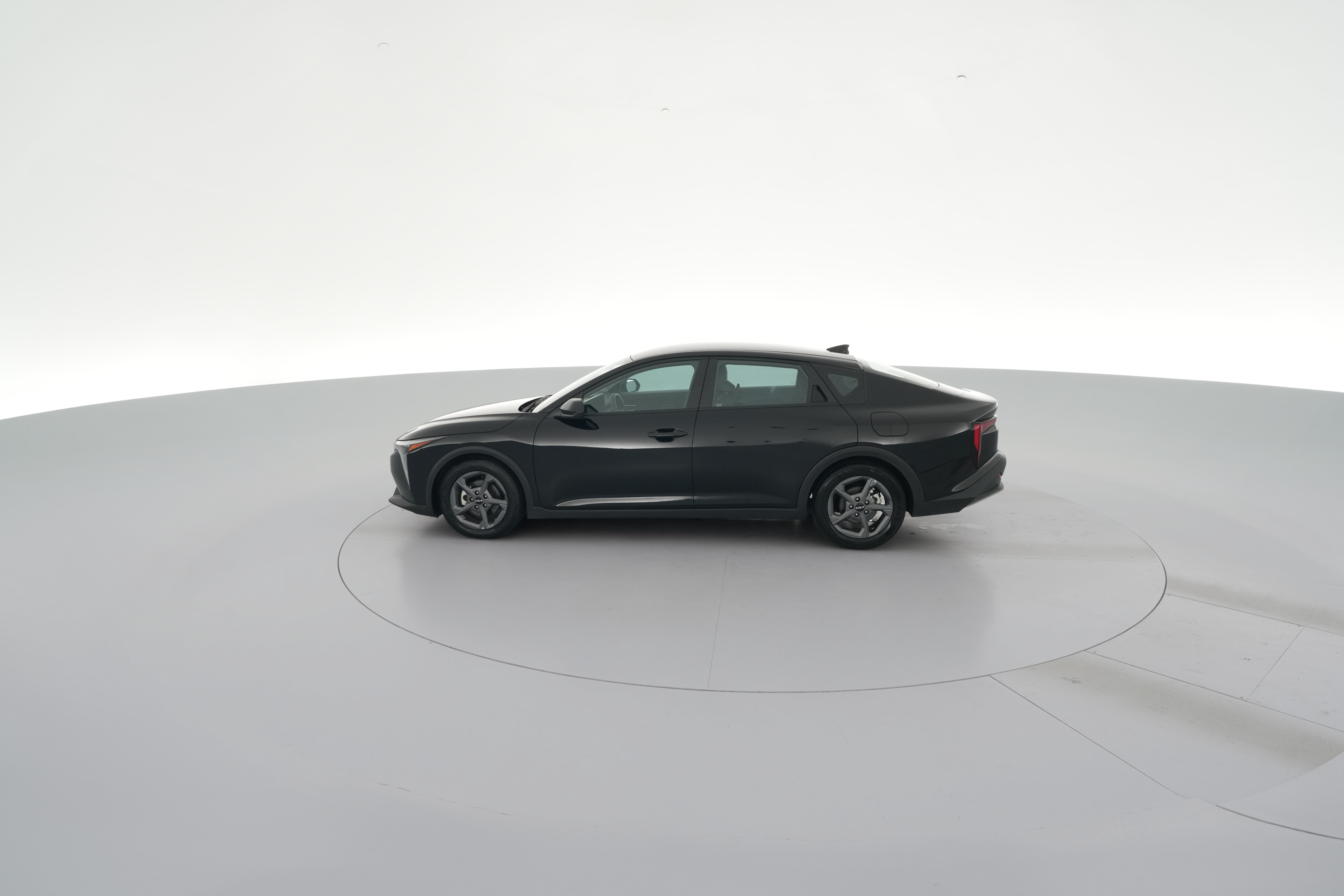 2025 Kia K4 LXS - Photo 26