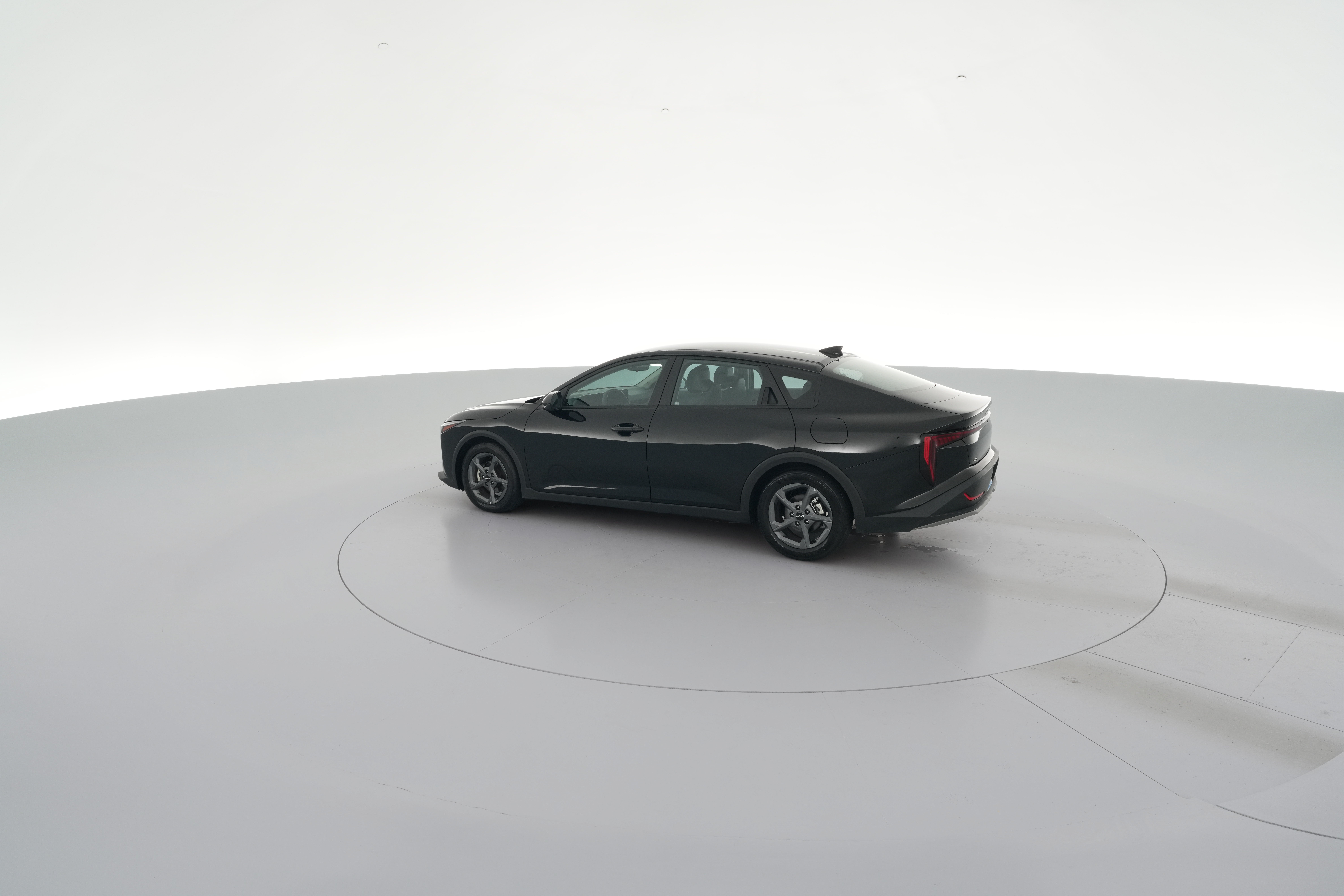 2025 Kia K4 LXS - Photo 27