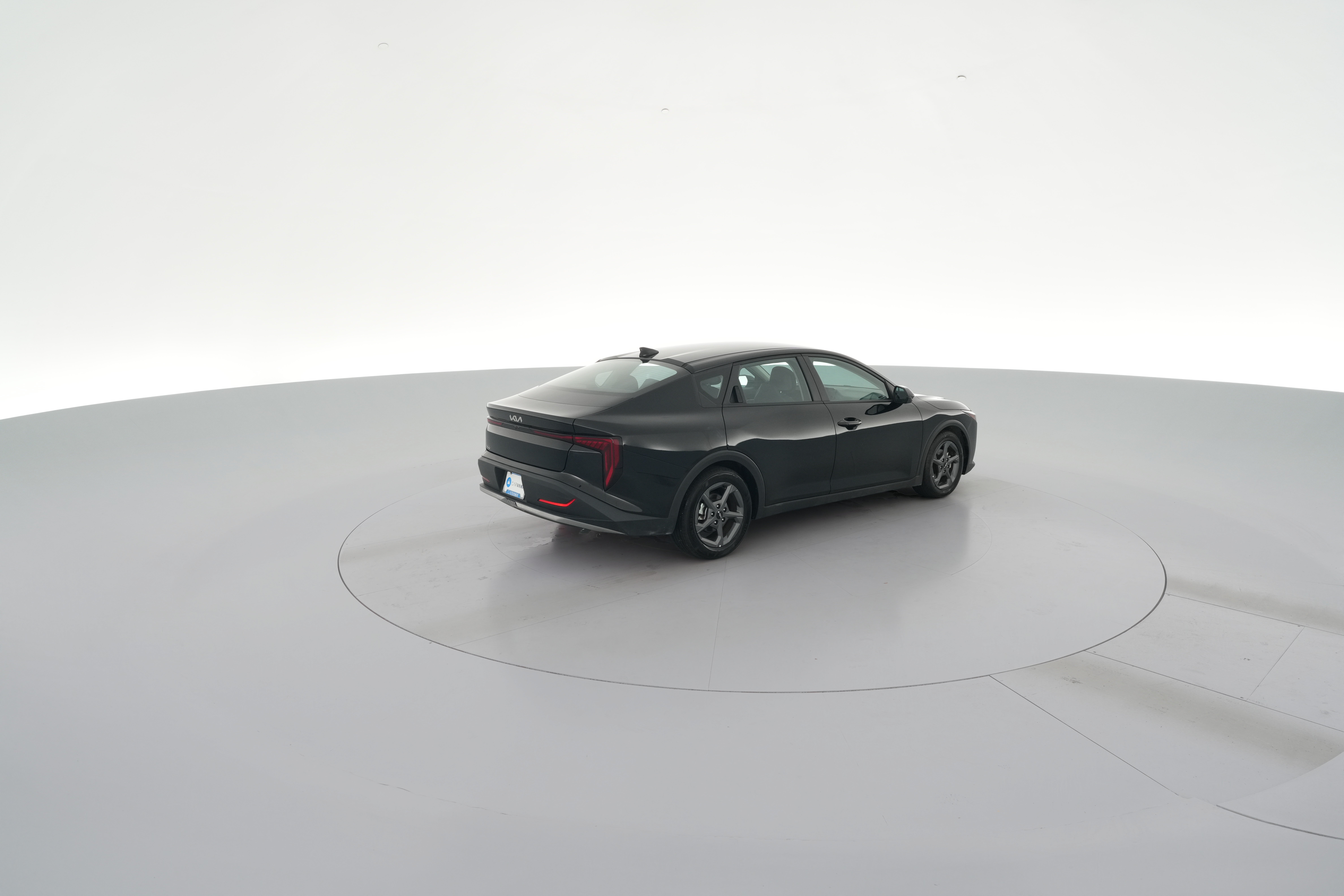 2025 Kia K4 LXS - Photo 32