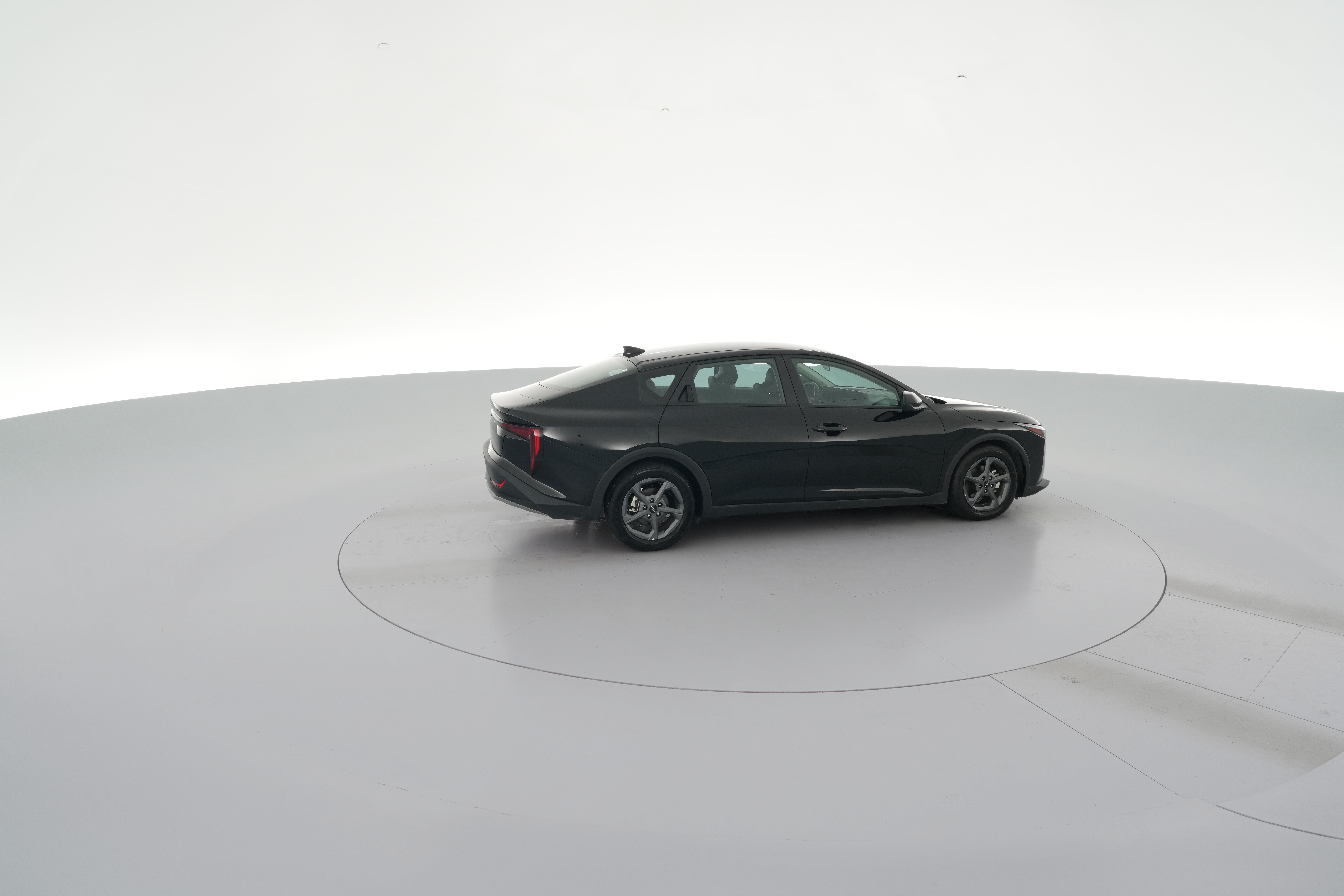 2025 Kia K4 LXS - Photo 33