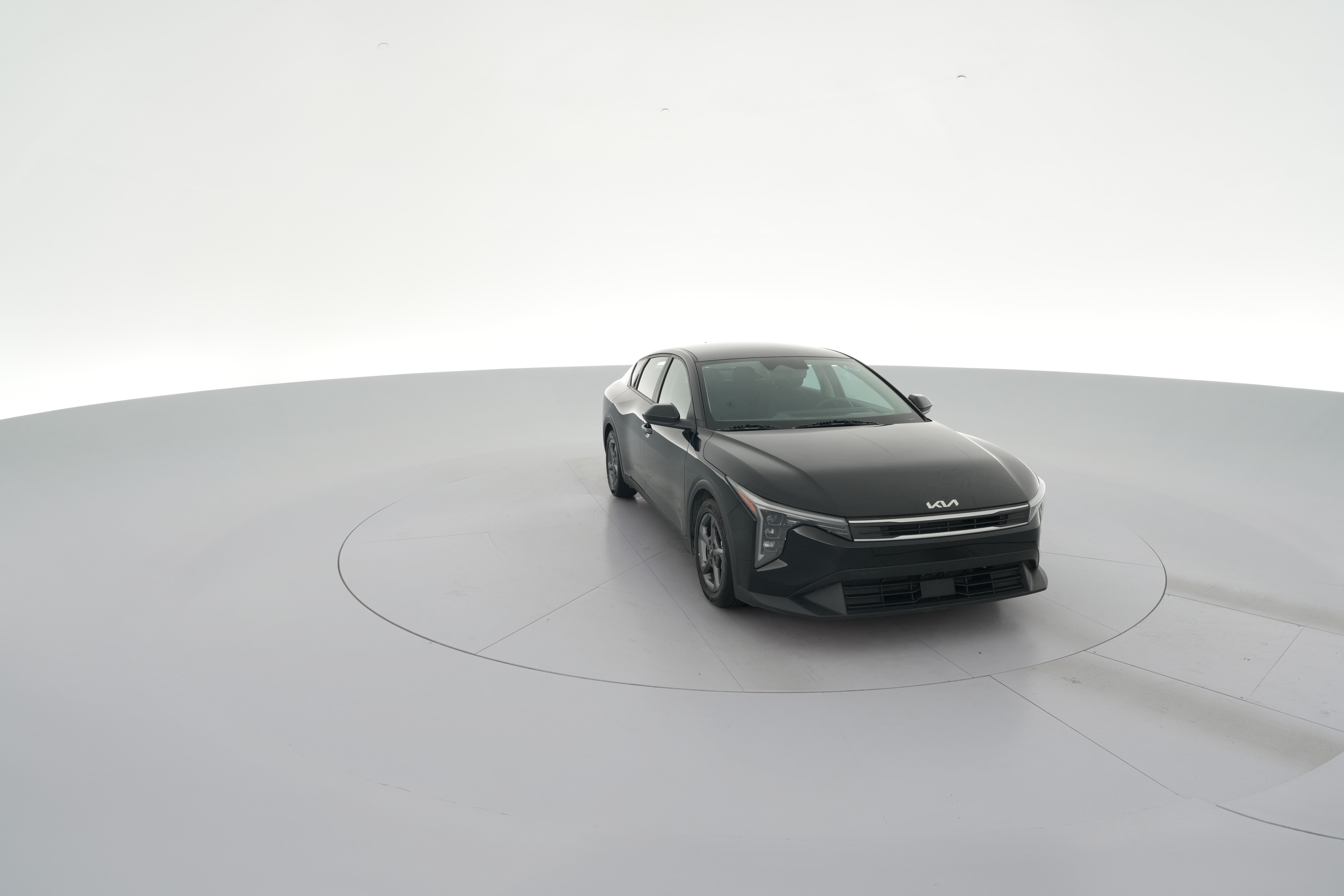 2025 Kia K4 LXS - Photo 37