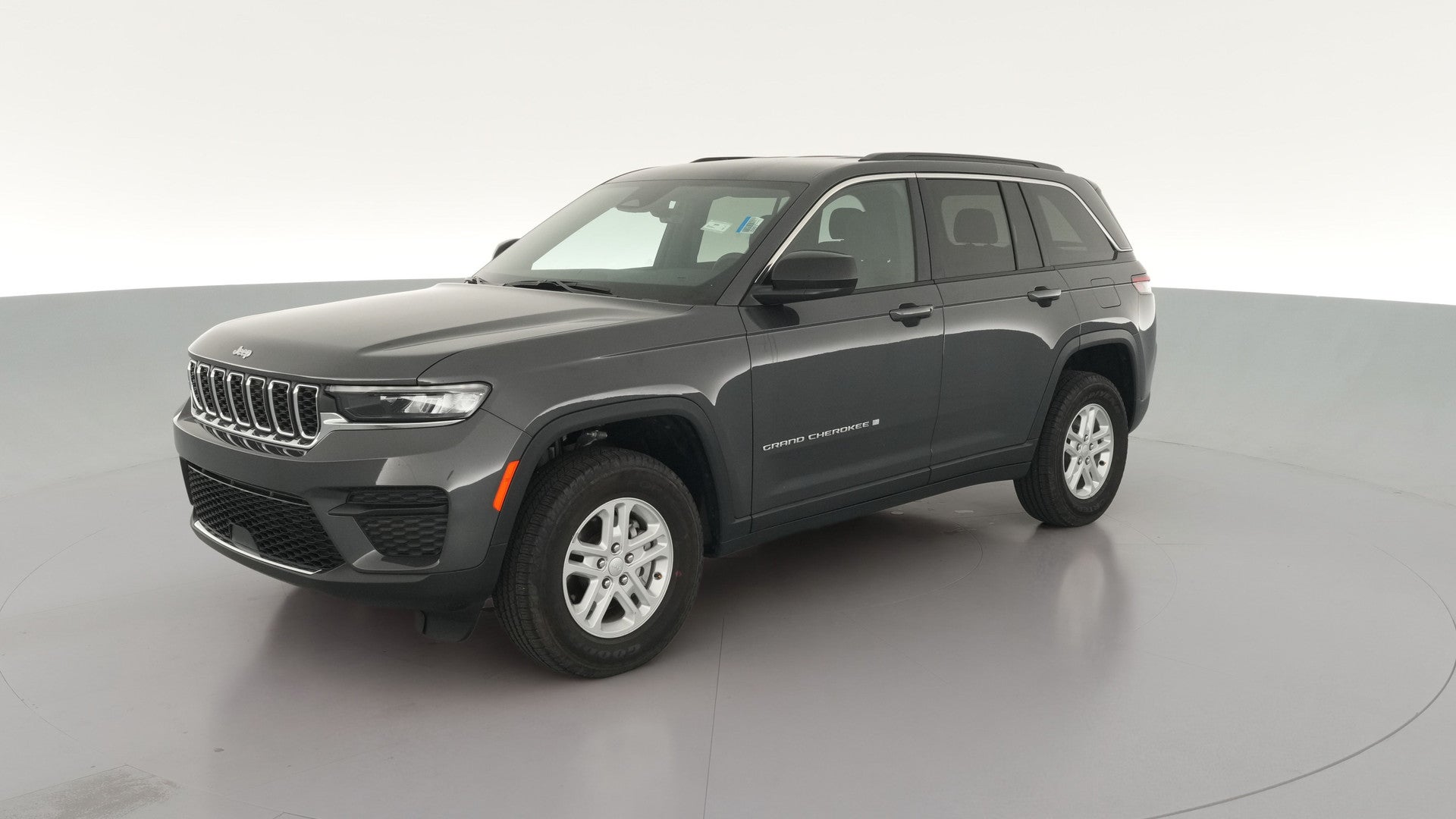 2025 Jeep Grand Cherokee vehicle photo