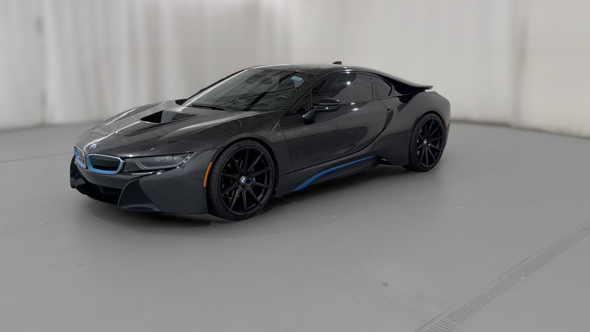 2016 BMW i8 vehicle photo