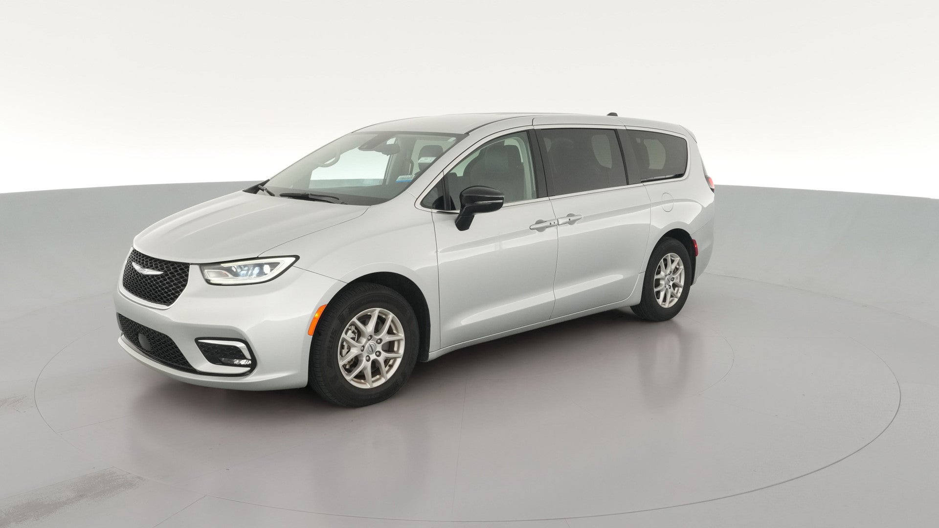 2024 Chrysler Pacifica vehicle photo