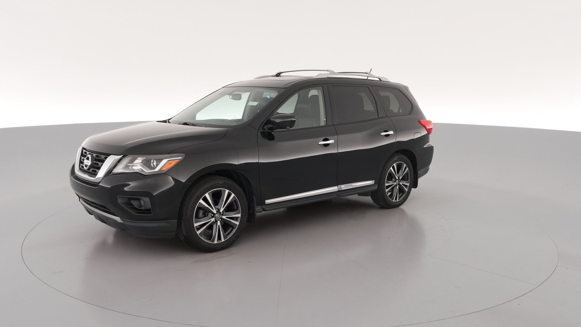 2018 Nissan Pathfinder vehicle photo
