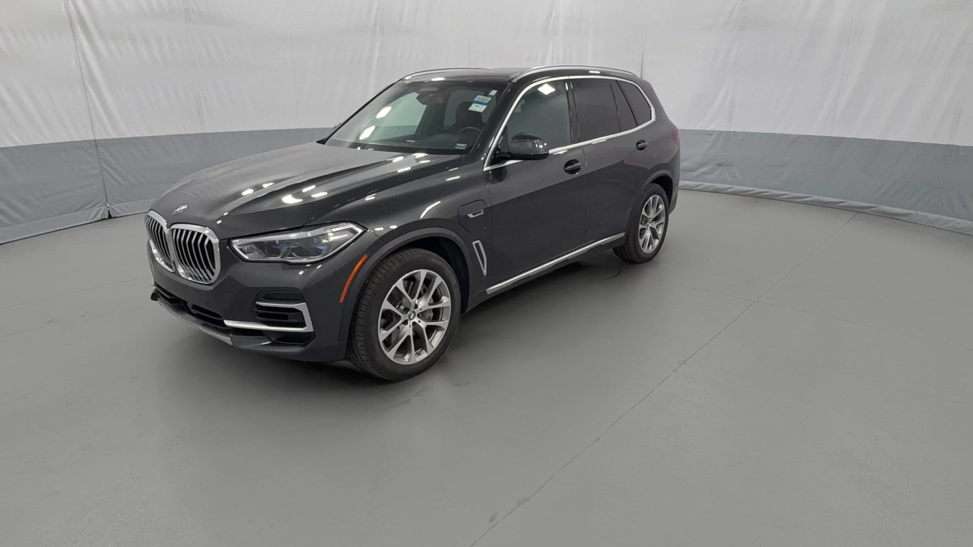 2023 BMW X5 vehicle photo