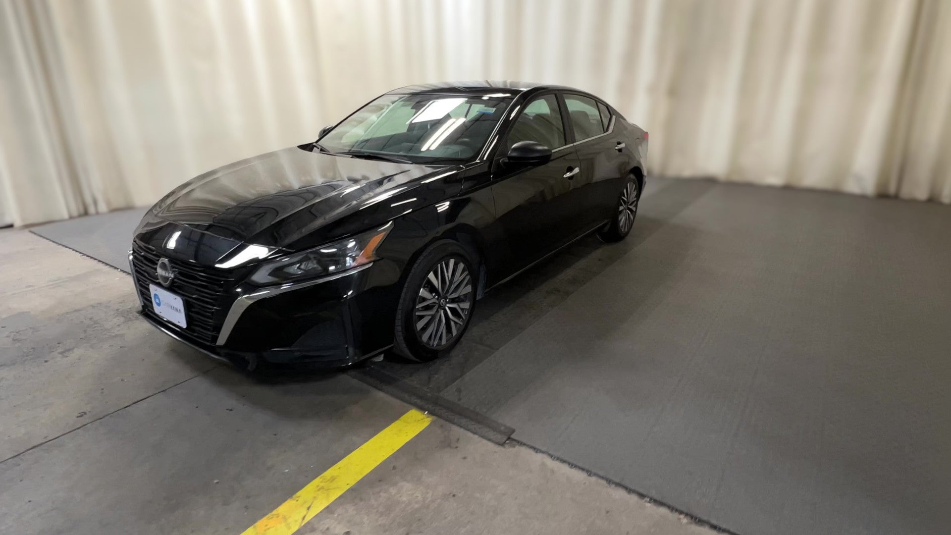 2025 Nissan Altima vehicle photo