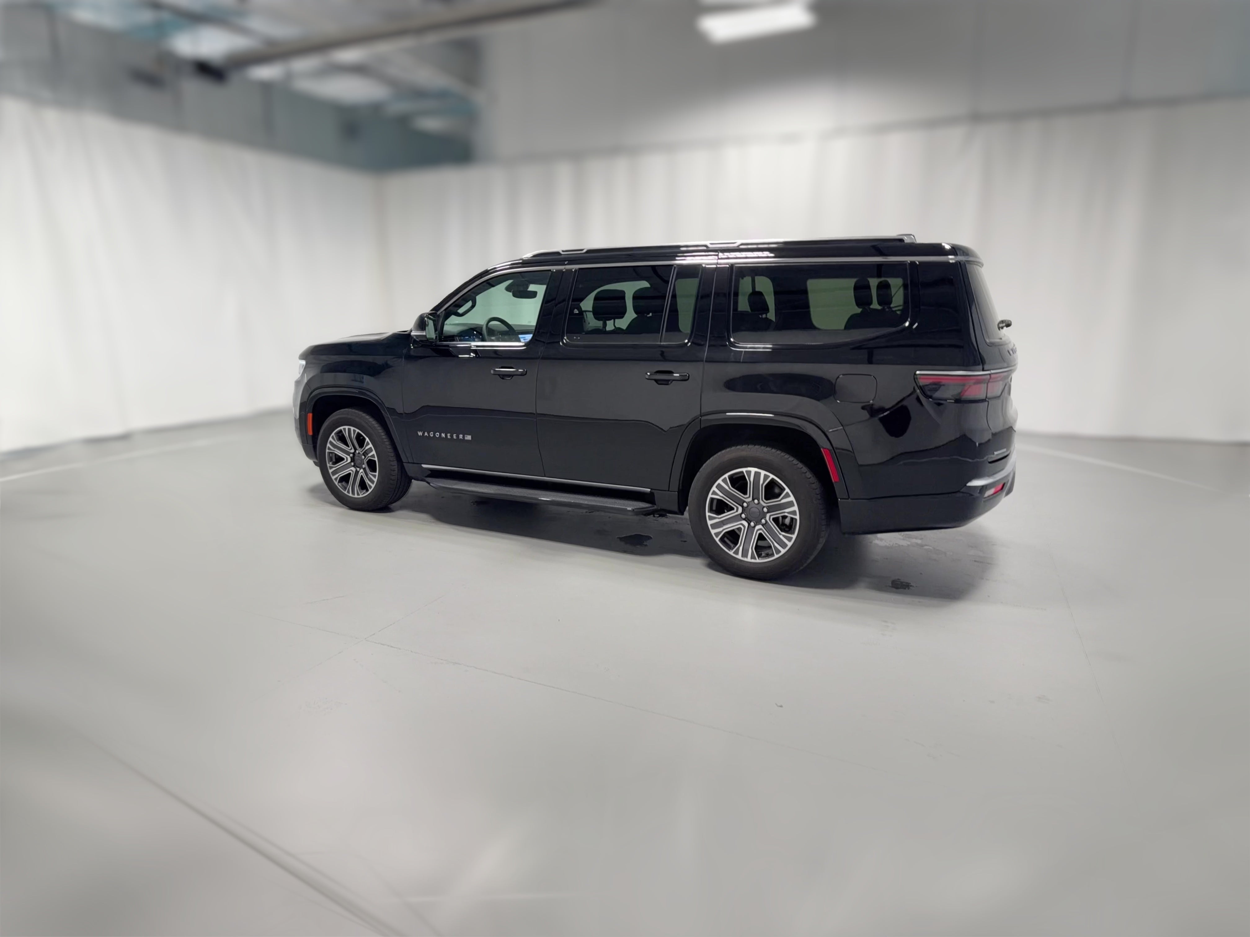 2023 Jeep Wagoneer Series I - Photo 34