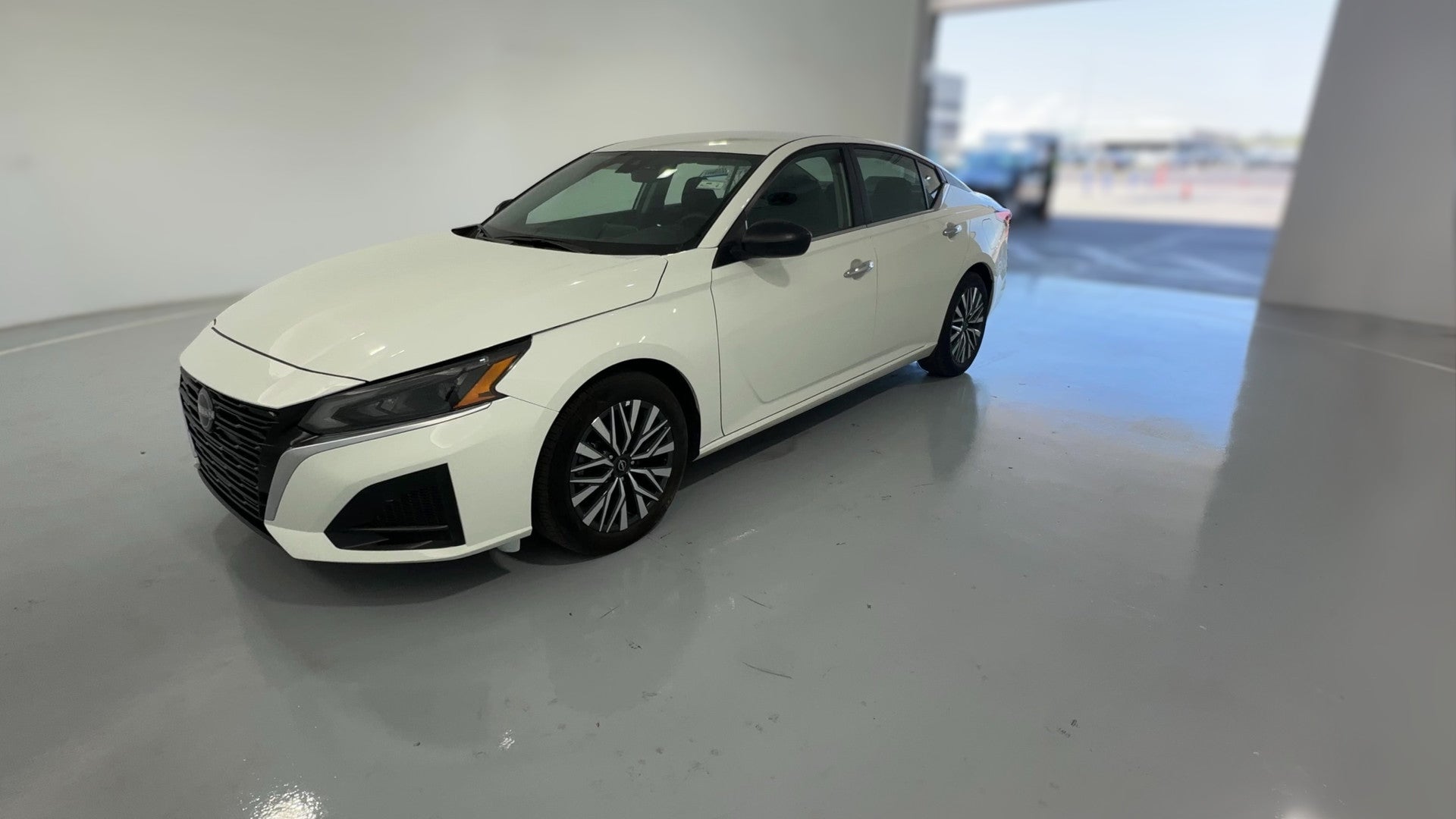 2025 Nissan Altima vehicle photo