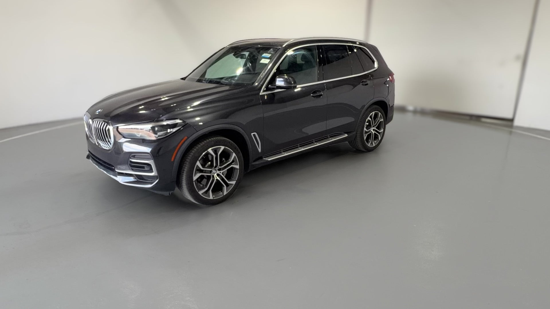2022 BMW X5 vehicle photo