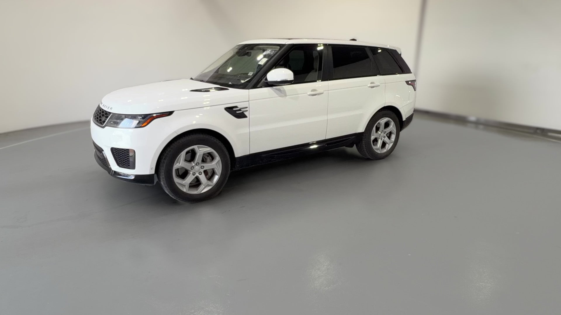 2018 Land Rover Range Rover Sport vehicle photo
