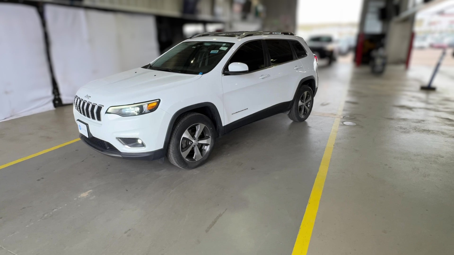 2020 Jeep Cherokee vehicle photo