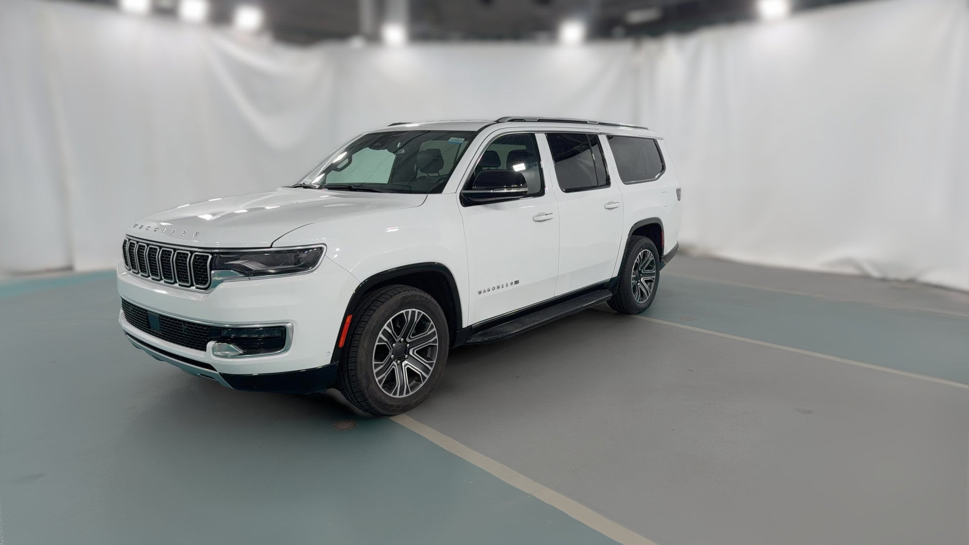 2024 Jeep Wagoneer L vehicle photo