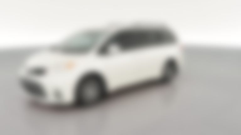 2018 Toyota Sienna vehicle photo