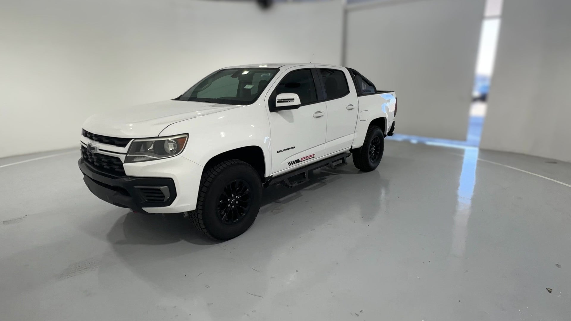 2022 Chevrolet Colorado Crew Cab vehicle photo