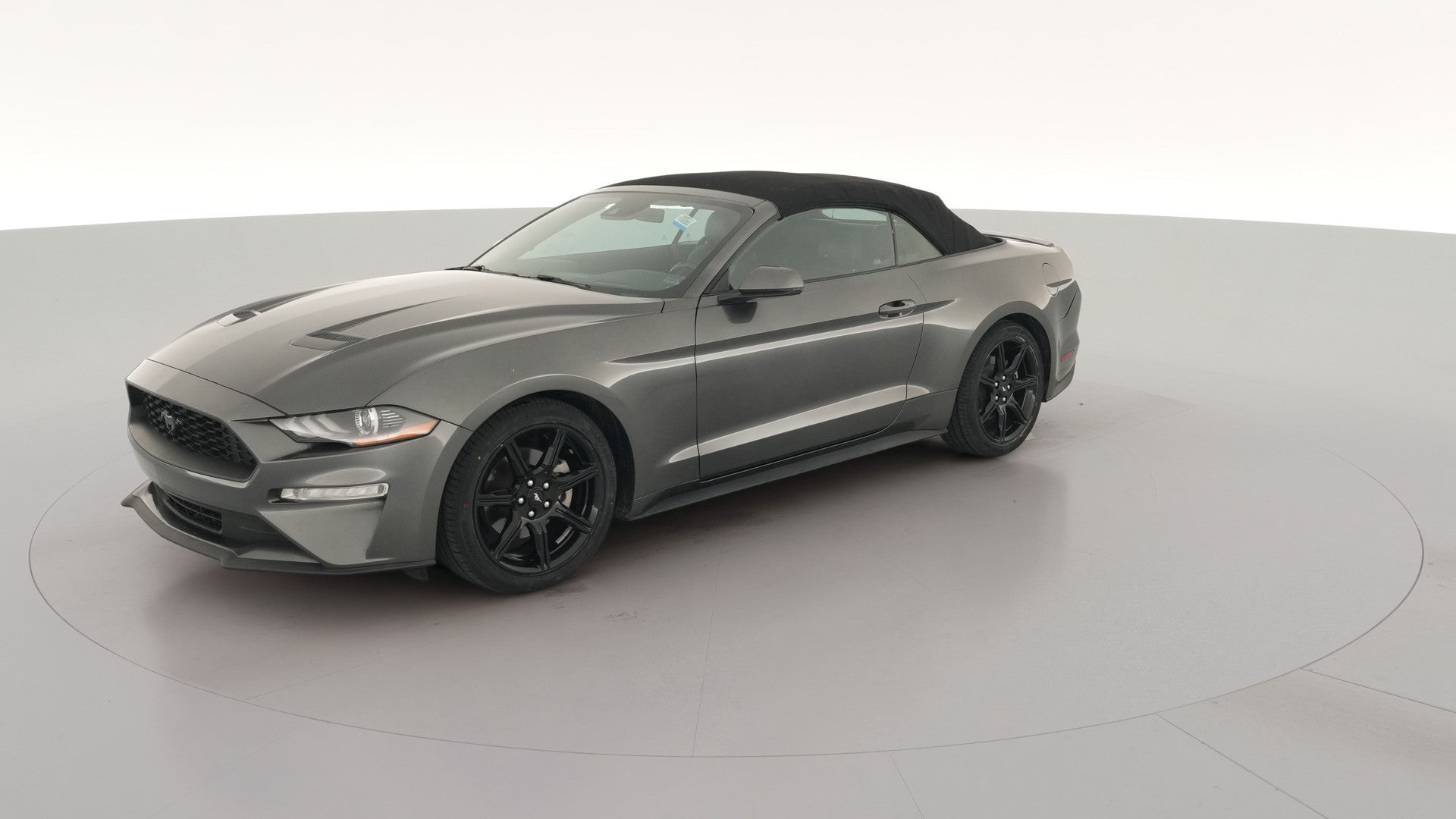 2018 Ford Mustang vehicle photo