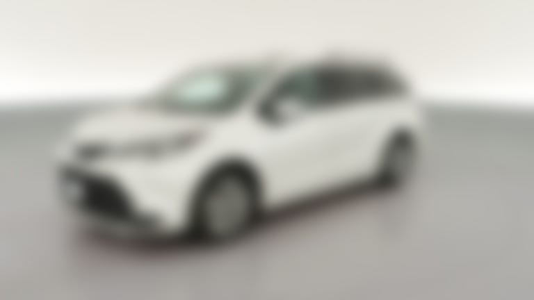 2025 Toyota Sienna vehicle photo