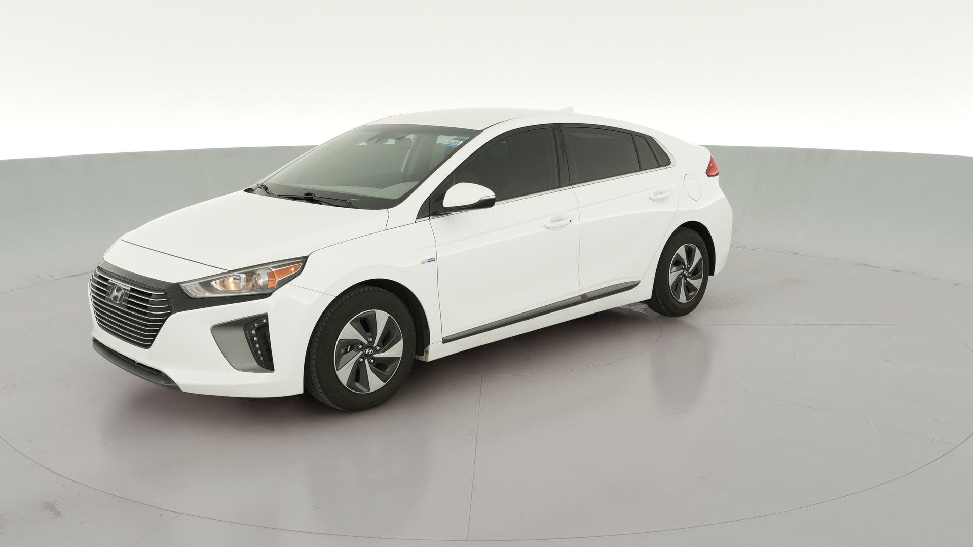 2017 Hyundai Ioniq Hybrid vehicle photo