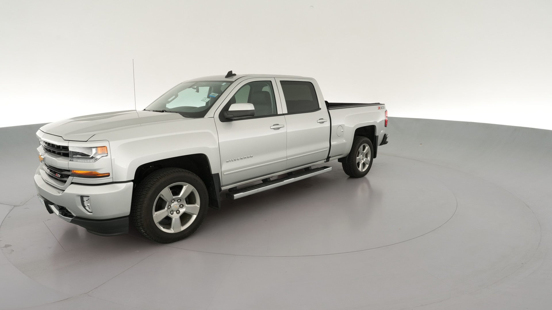 2018 Chevrolet Silverado 1500 Crew Cab vehicle photo