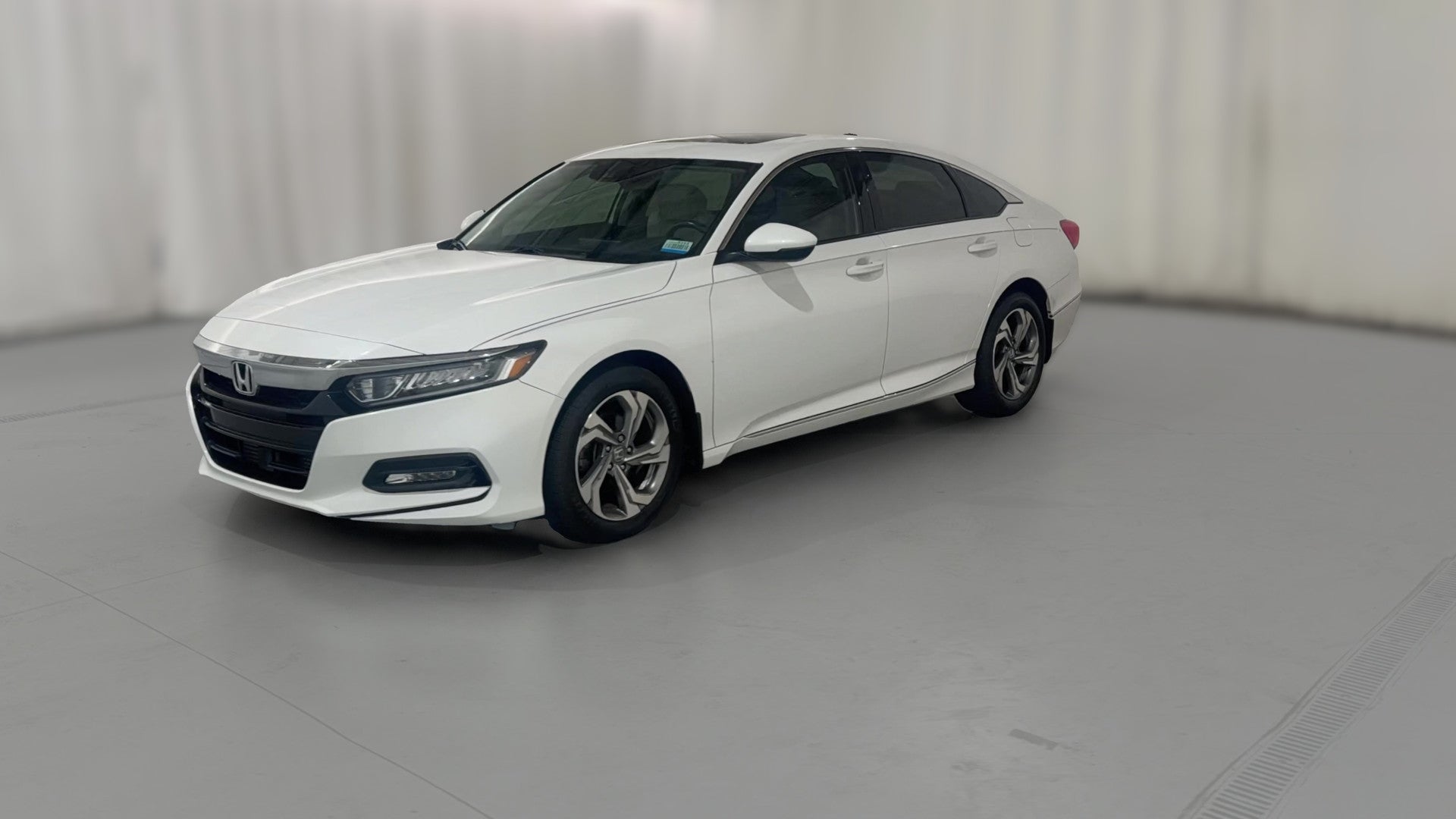 2018 Honda Accord vehicle photo