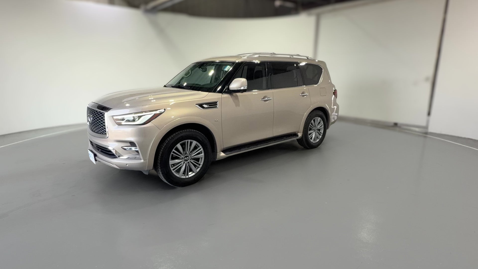 2019 INFINITI QX80 vehicle photo