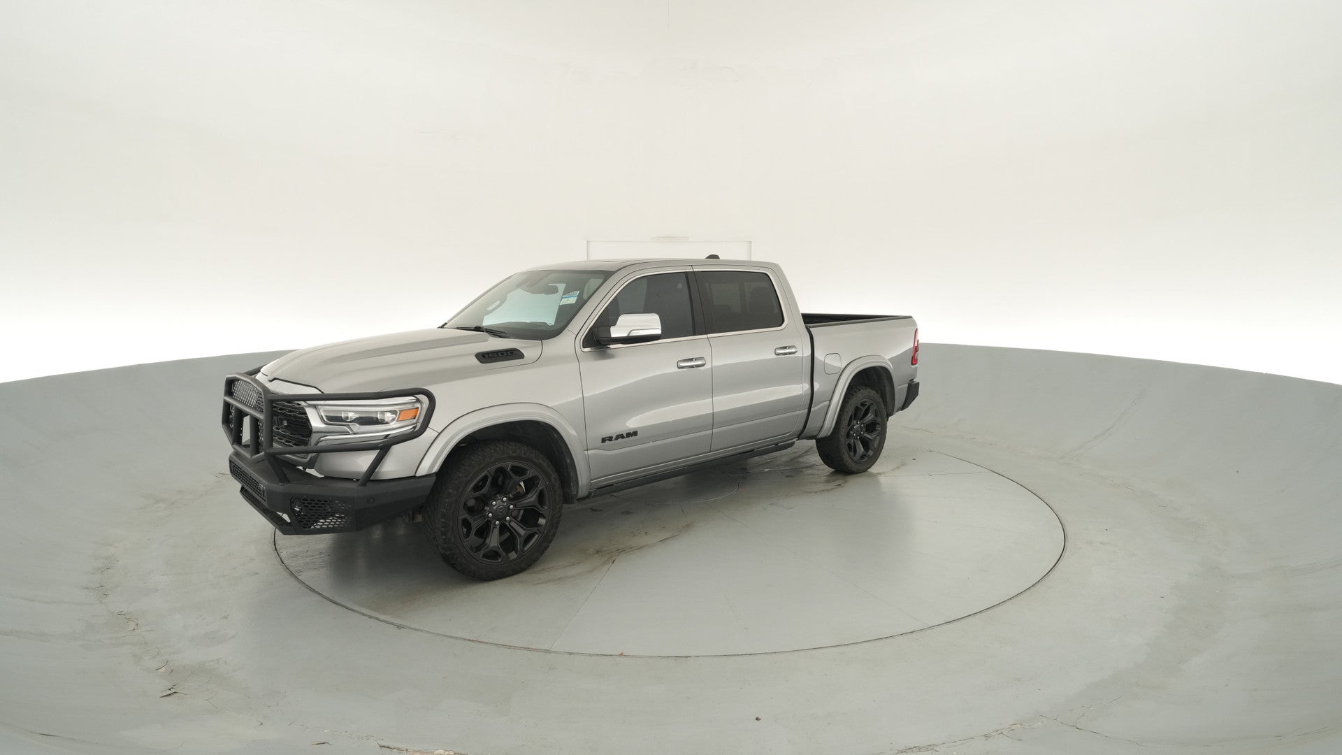 2019 Ram 1500 Crew Cab vehicle photo