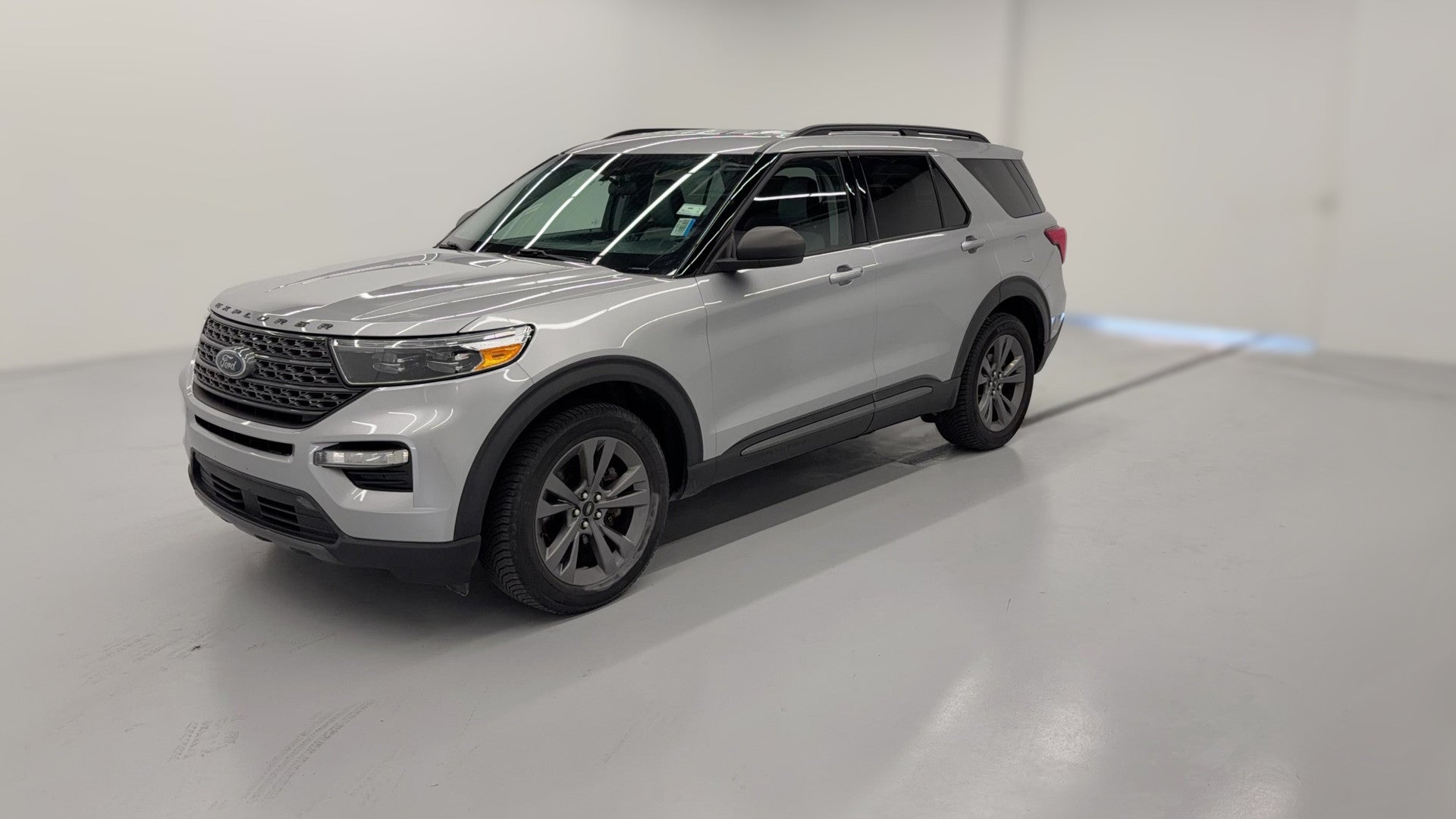 2021 Ford Explorer vehicle photo