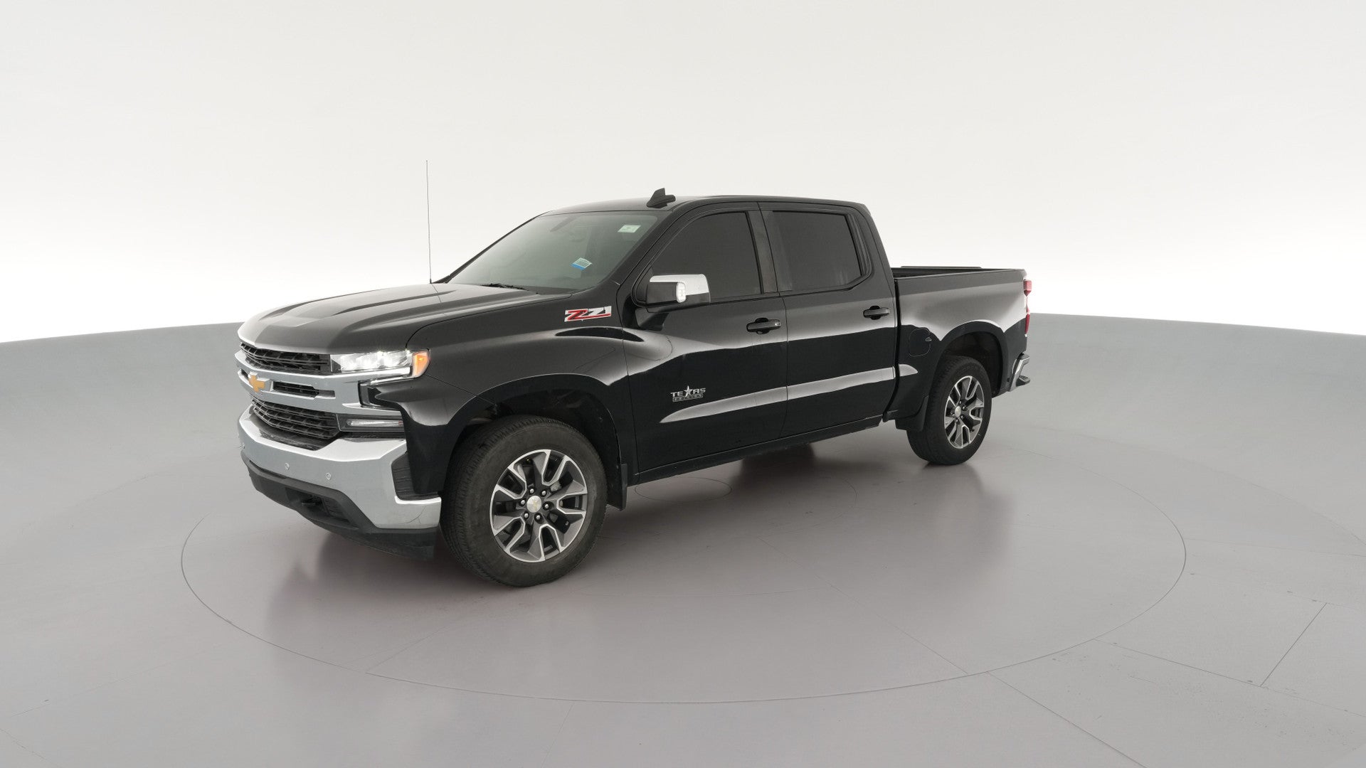 2021 Chevrolet Silverado 1500 Crew Cab vehicle photo