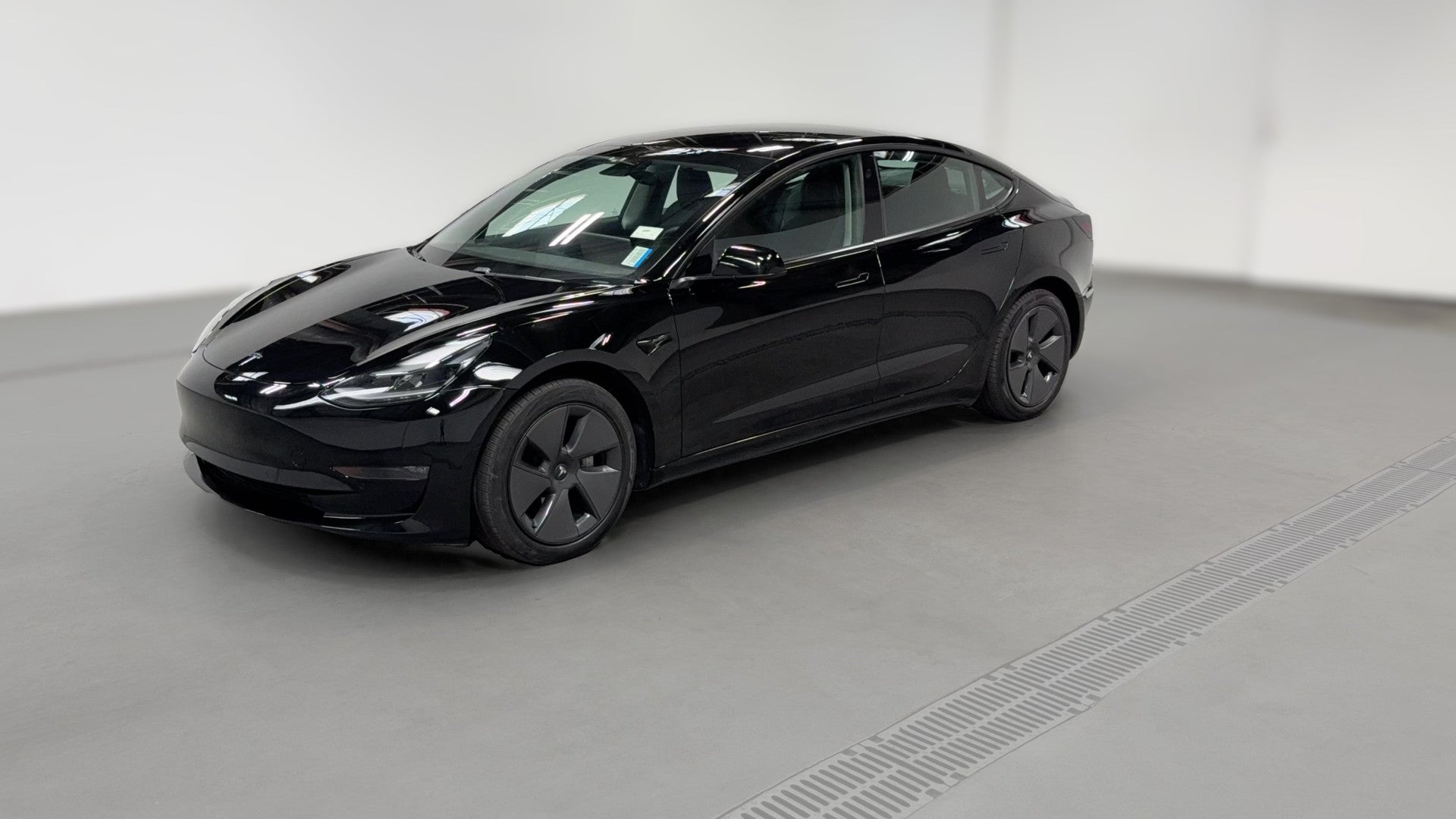 2021 Tesla Model 3 vehicle photo