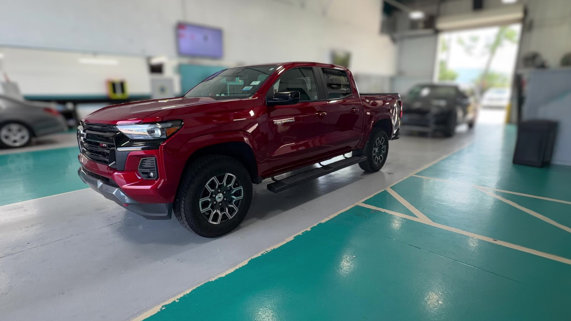 2024 Chevrolet Colorado Crew Cab vehicle photo