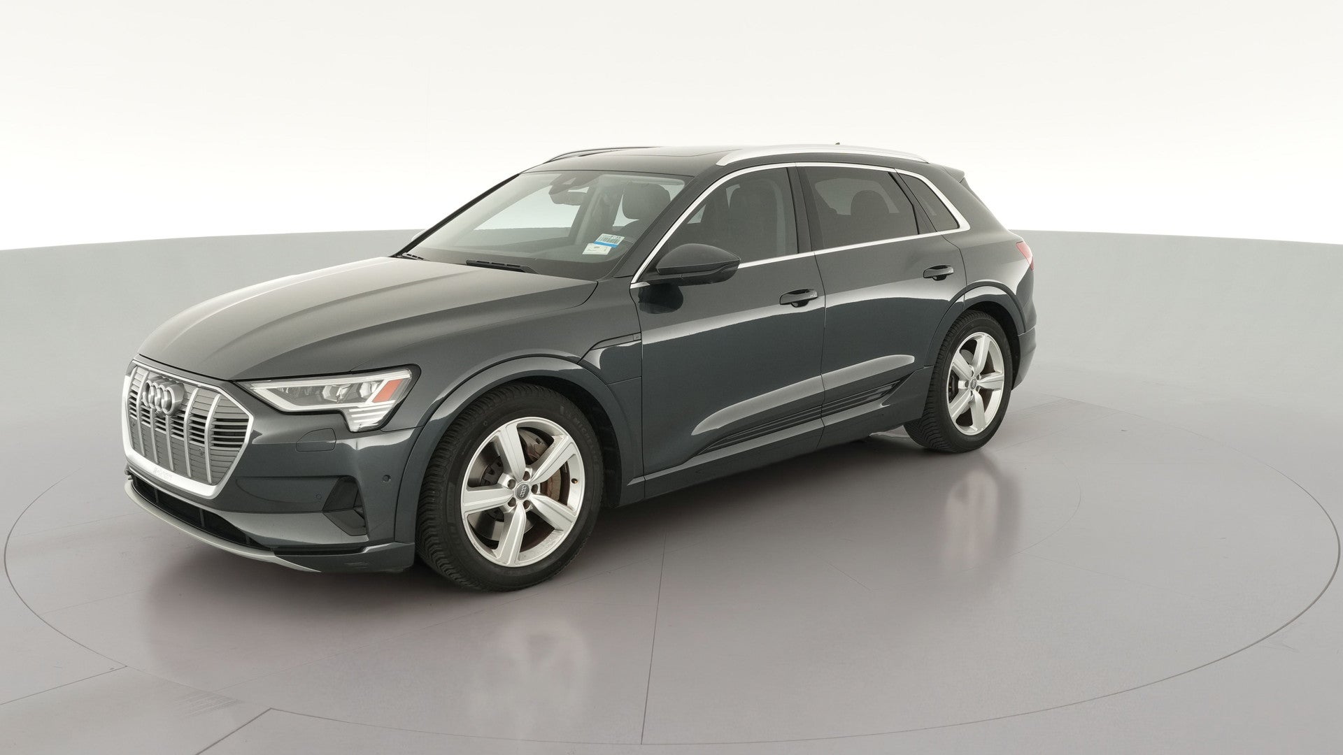 2019 Audi e-tron vehicle photo