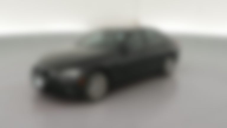 2018 BMW 3 Series vehicle photo