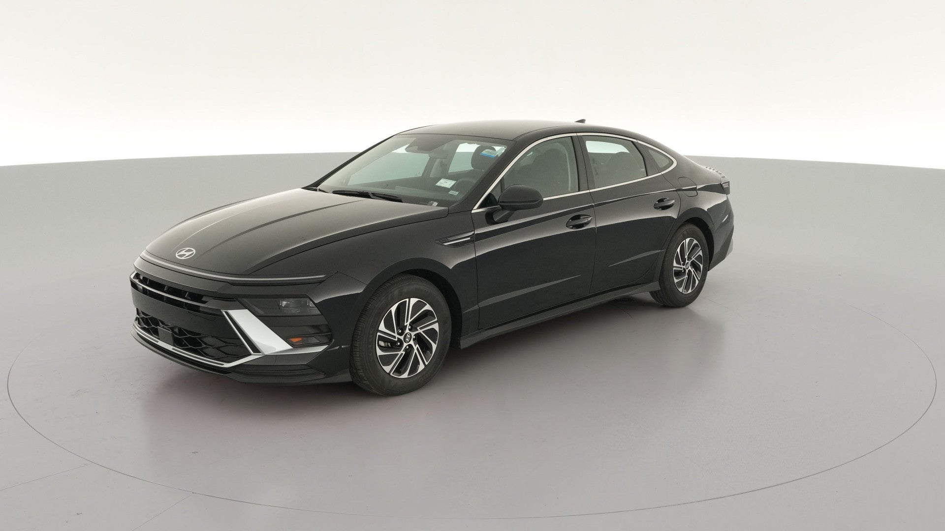 2026 Hyundai Sonata Hybrid vehicle photo