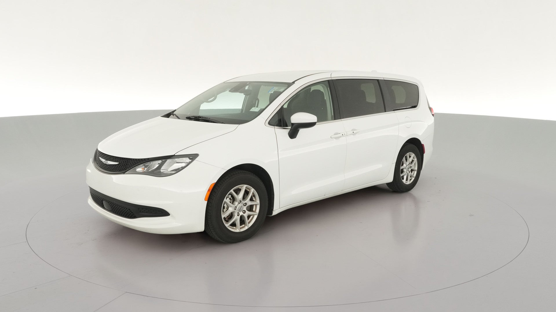 2023 Chrysler Voyager vehicle photo