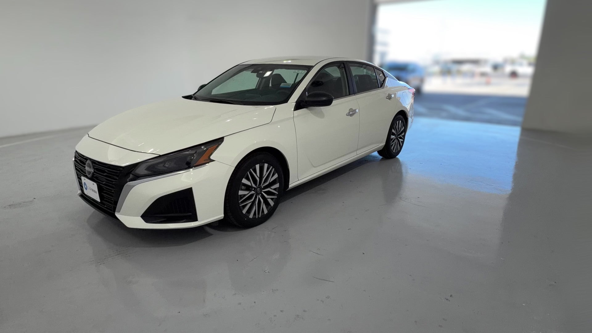 2025 Nissan Altima vehicle photo