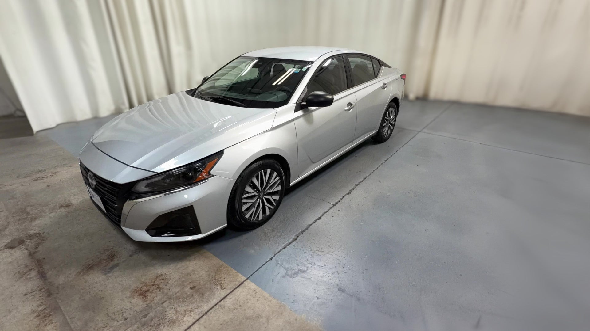 2024 Nissan Altima vehicle photo