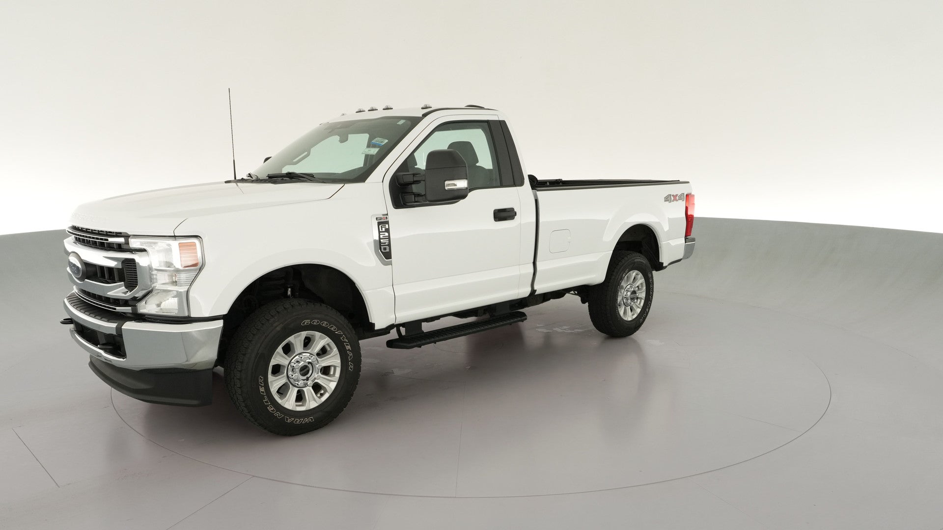 2022 Ford F250 Super Duty Regular Cab vehicle photo