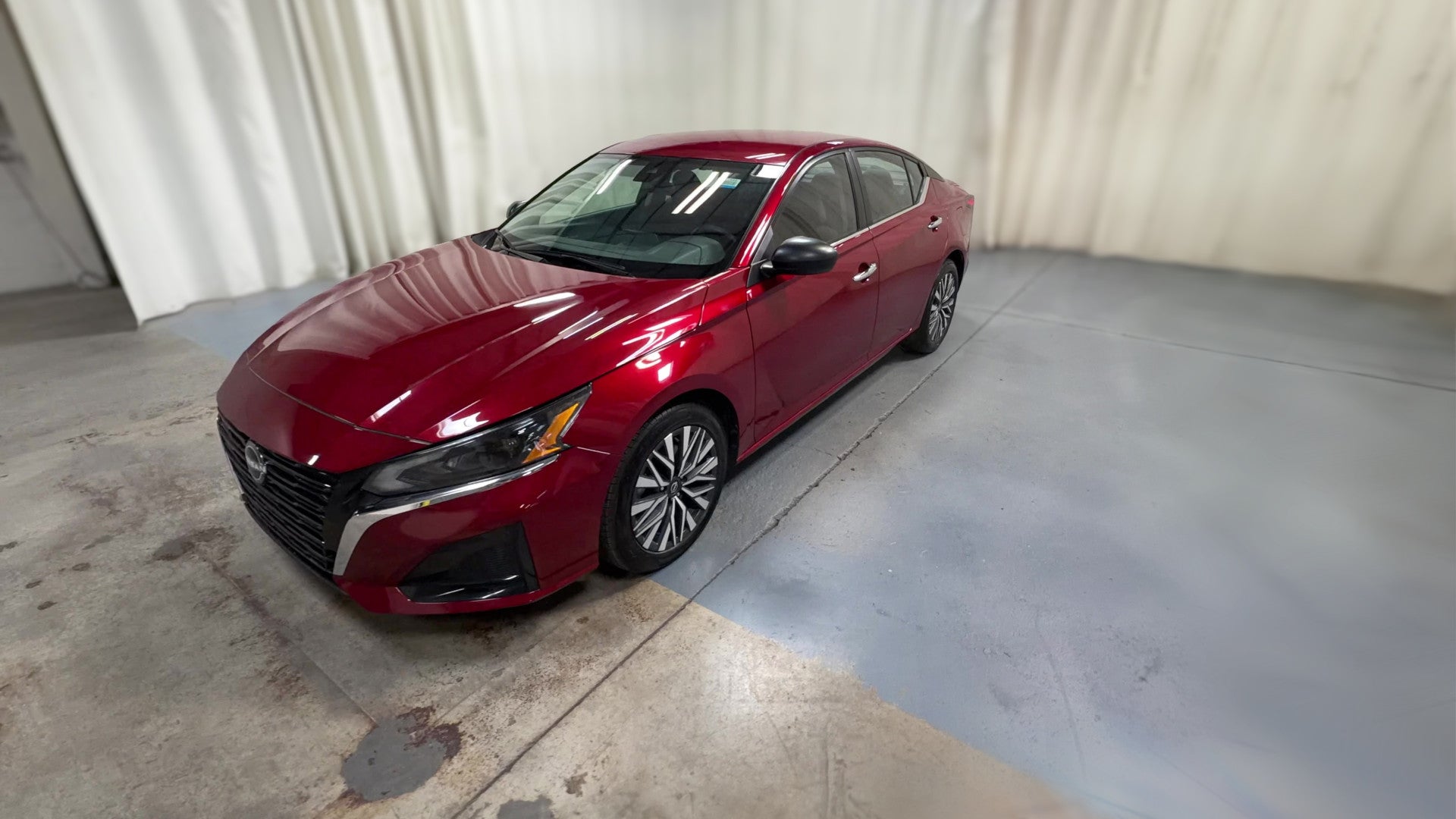 2025 Nissan Altima vehicle photo