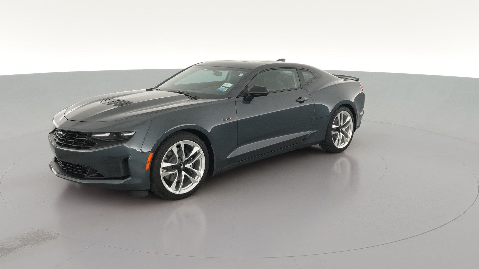 2021 Chevrolet Camaro vehicle photo