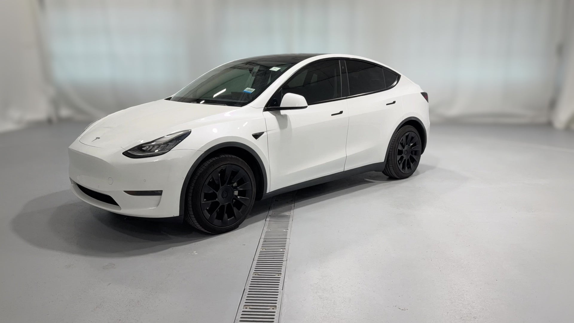 2020 Tesla Model Y vehicle photo