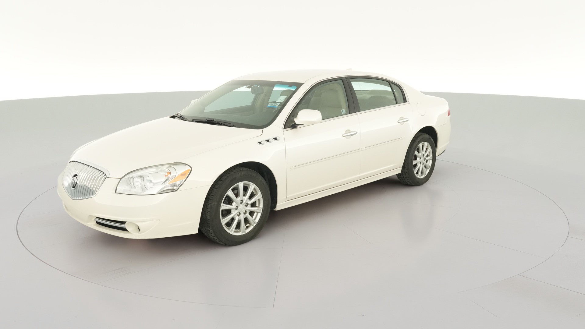 2011 Buick Lucerne vehicle photo