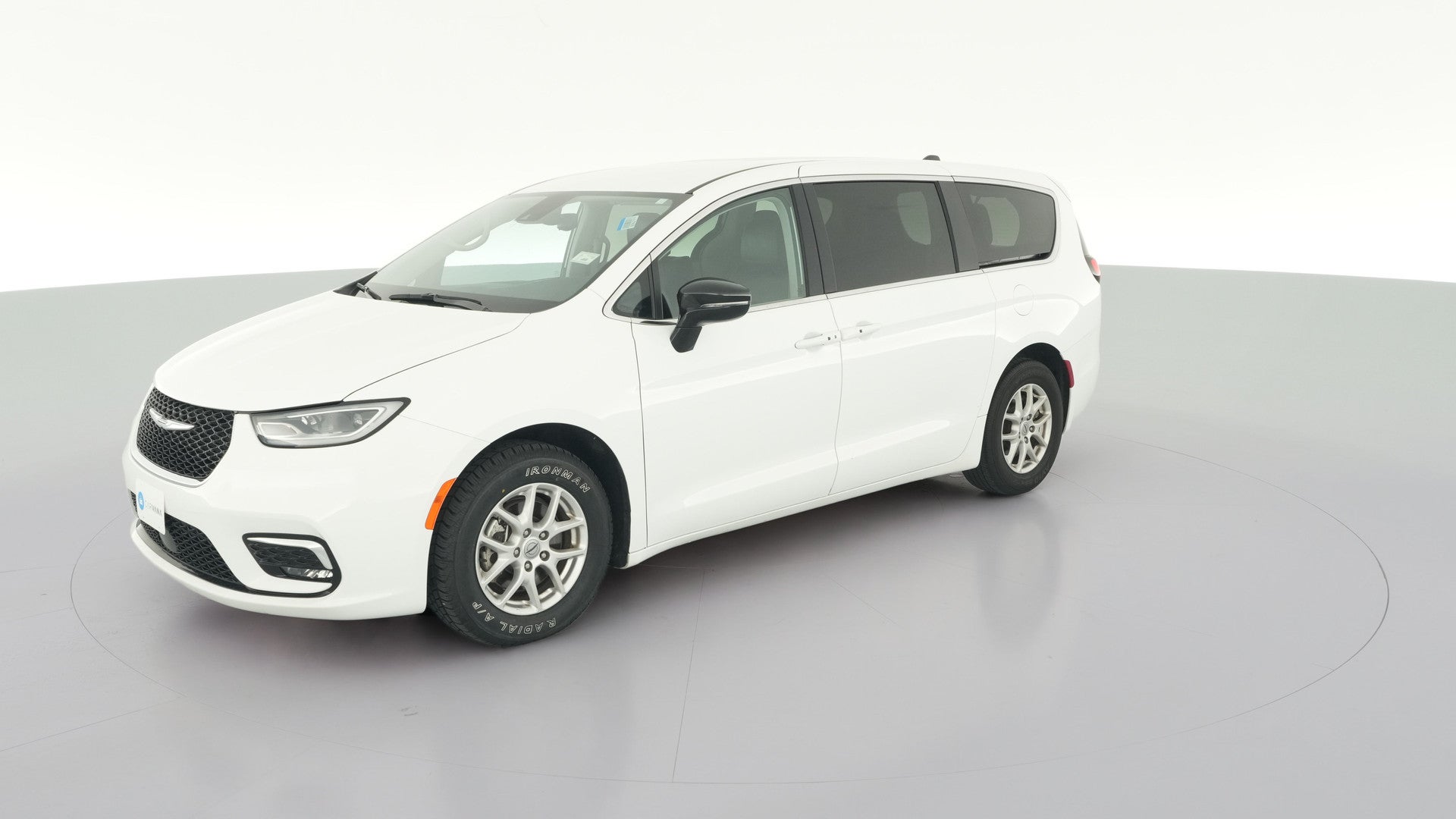 2024 Chrysler Pacifica vehicle photo