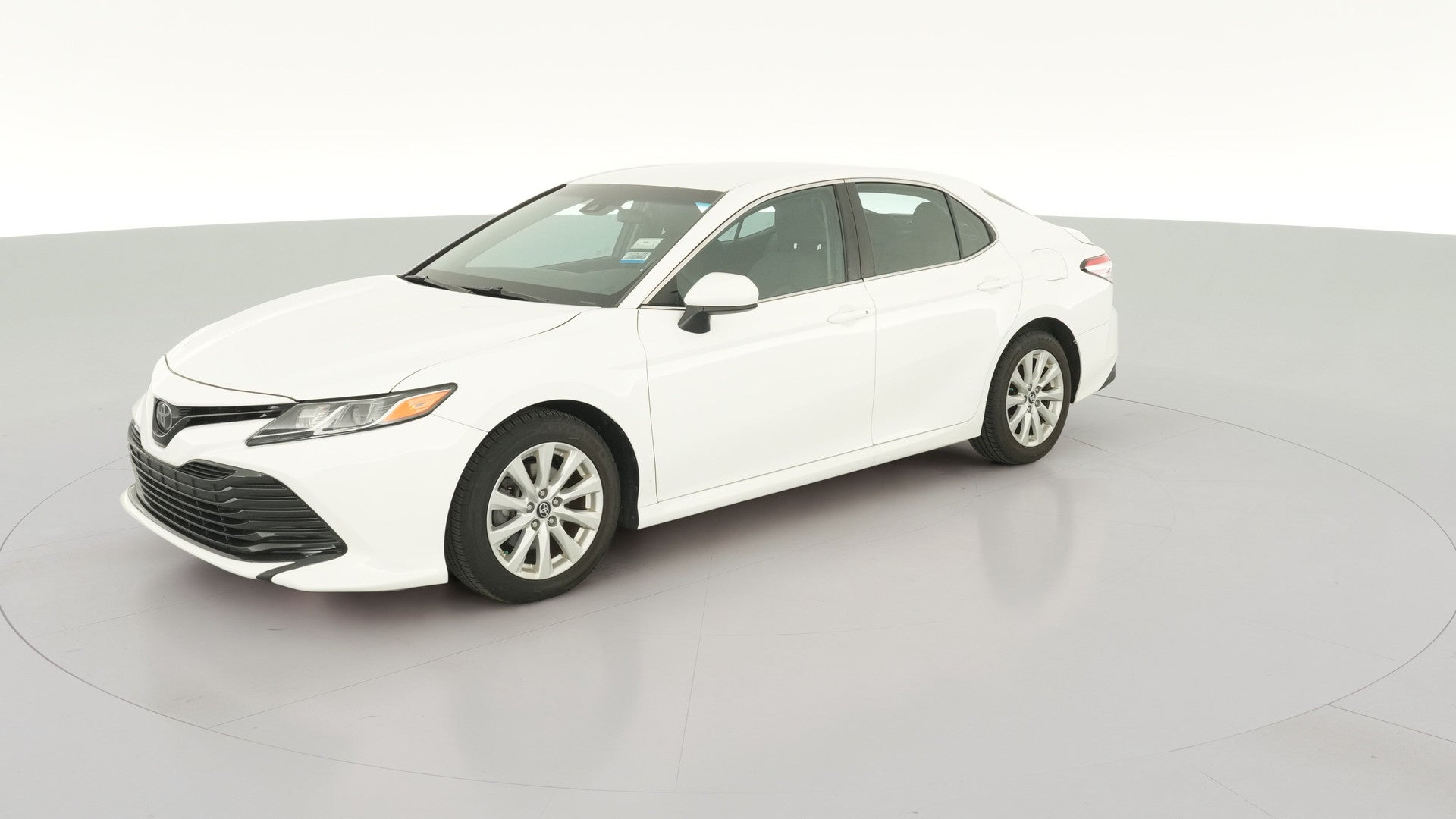 2018 Toyota Camry vehicle photo