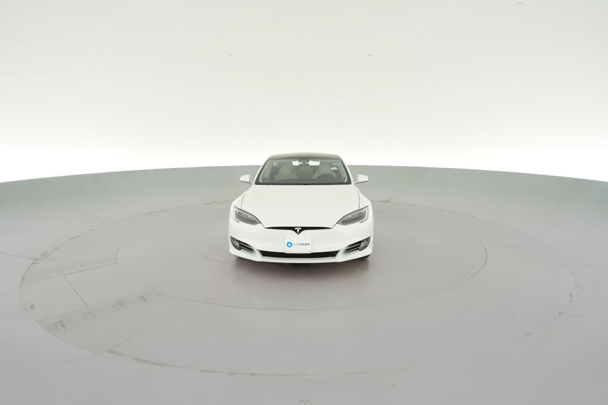 2018 Tesla Model S 75D in White — 360° view 1