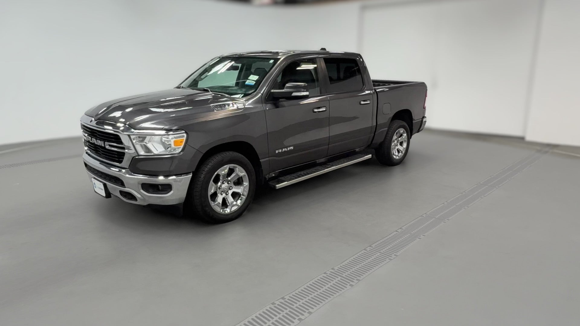 2020 Ram 1500 Crew Cab vehicle photo