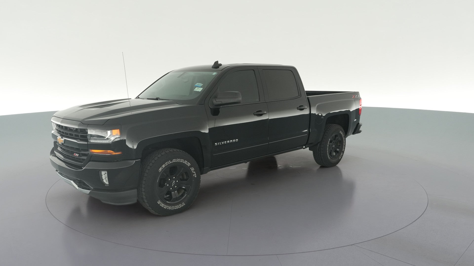 2018 Chevrolet Silverado 1500 Crew Cab vehicle photo